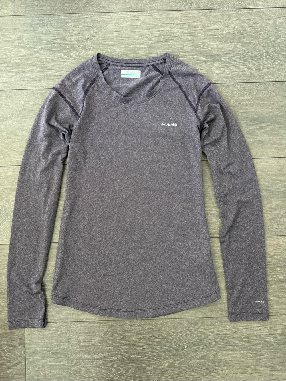 Columbia Long Sleeve Performance Tee shirt women’s light sweater hiking hike XS